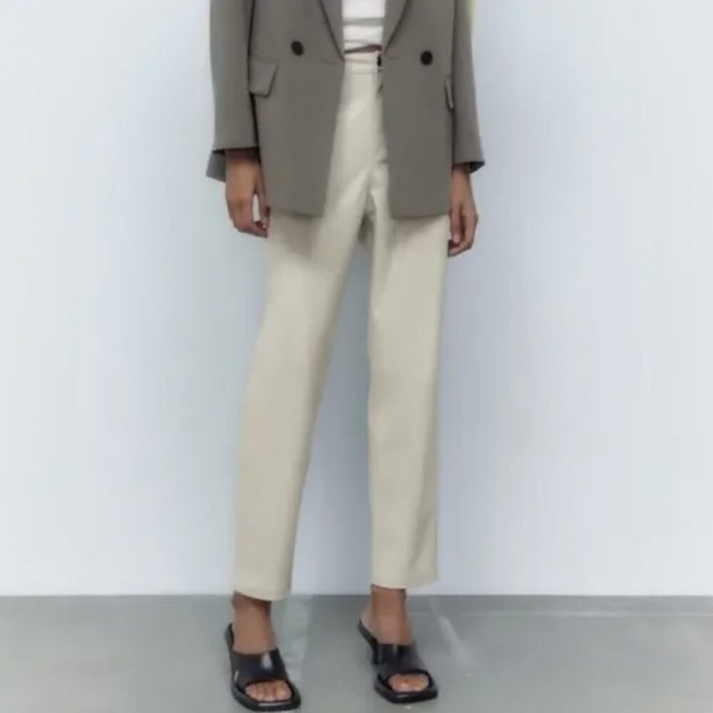 Zara Faux Leather High Rise Mom Fit Pants in Ecru Size 4